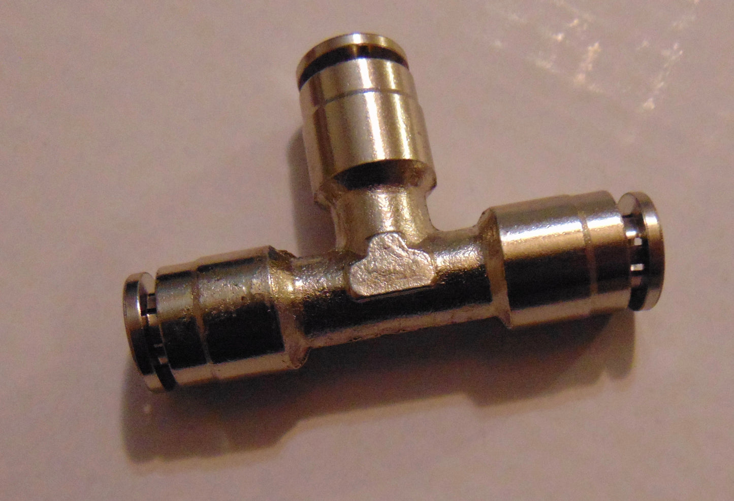 1/4" OD Tube "TEE" Union, Nickel Plated Brass Push To Connect One Touch Fitting