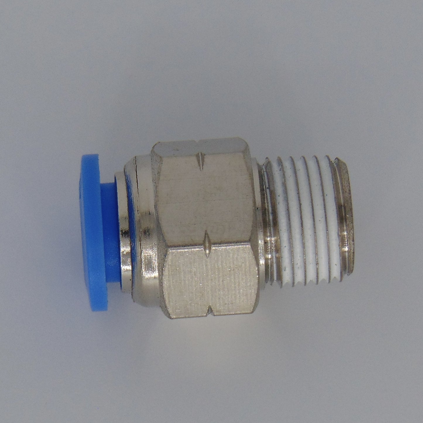 Male Adapter Fitting: Push-to-Connect x MNPT, 1/4" OD Tube x 1/8" Pipe Size, Brass